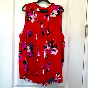 Gently worn floral tank!